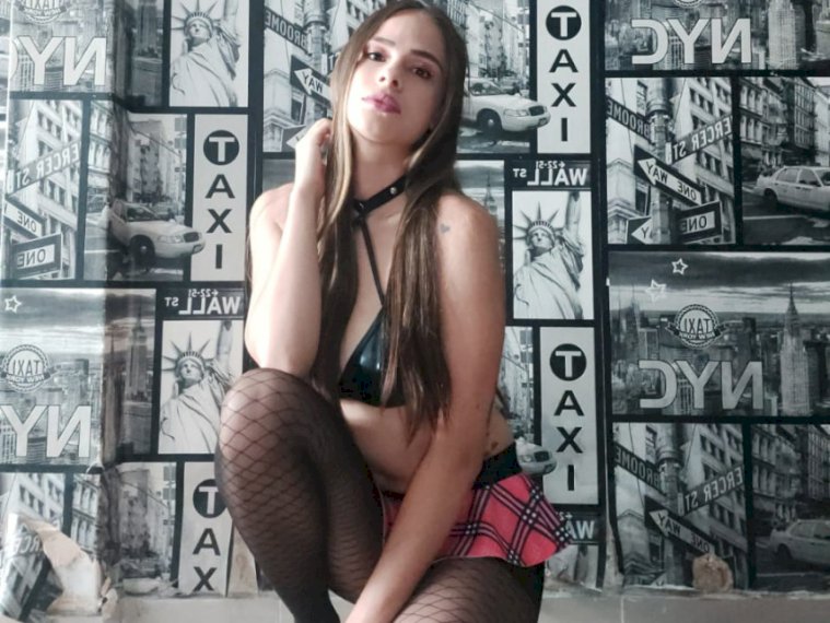 camilascott's profile - Image n°1