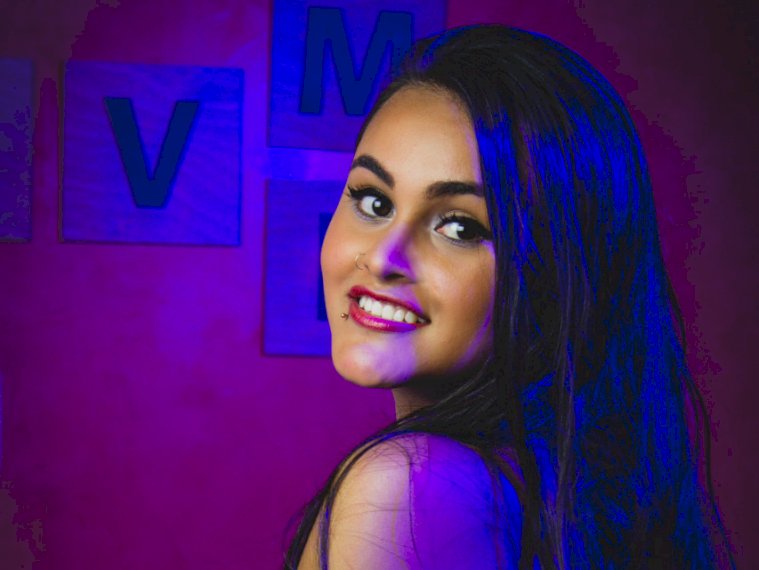 CaroBlack's profile - Image n°0