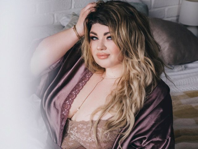 CurvySofia's profile - Image n°4