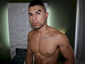 CharlyCaz's Sexcam