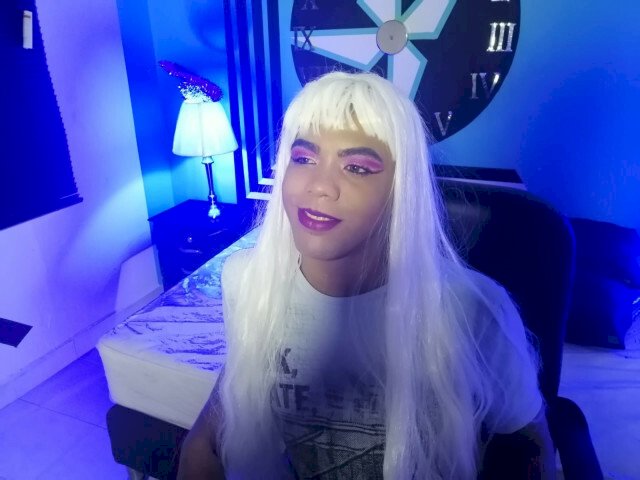 Charlothx's profile - Image n°0