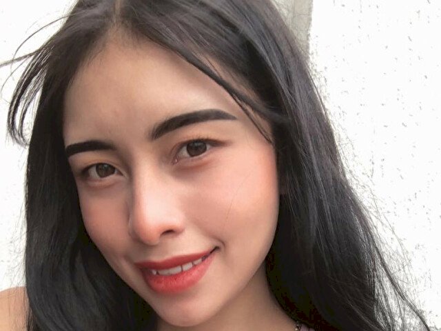 CharloteDiaz's profile - Image n°0