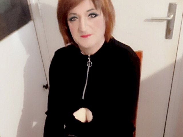 carolelb's profile - Image n°0