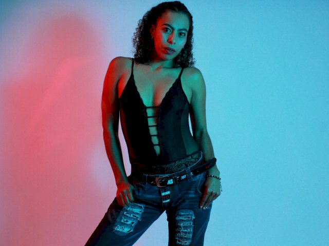 CarlaDiaz's profiel - Afbeelding n°40