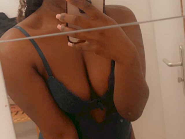 CassieV's profile - Image n°2