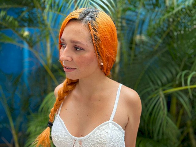 CamilaSanta's profile - Image n°1