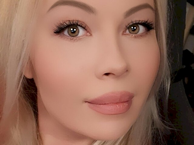 CurvyWhitney's profile - Image n°2