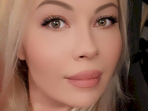 CurvyWhitney's Sexcam
