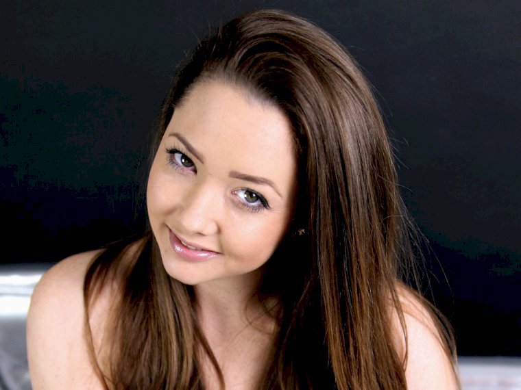 CameliaCruise's profile - Image n°1