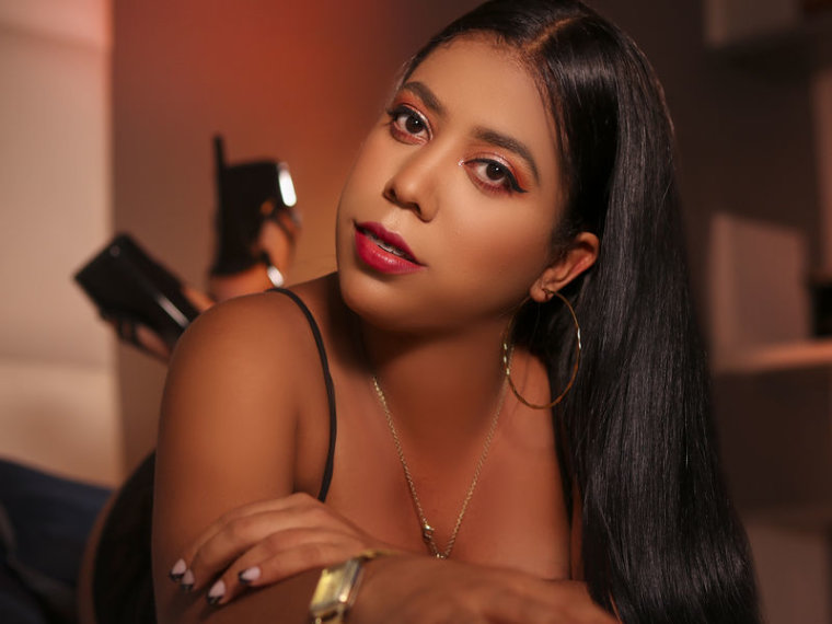 Profil de CamilaCarther - Photo n°0