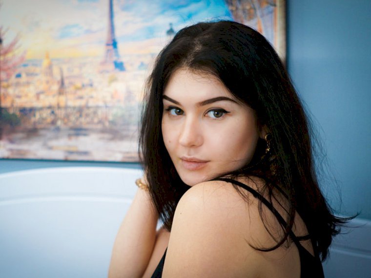CamillaBlacks's profile - Image n°1