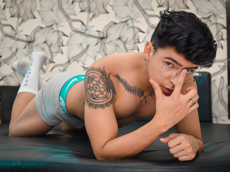 CamiloCarter's profile - Image n°0