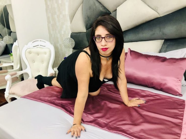 CarineOliveros's profile - Image n°0