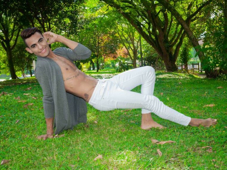 CarlosWar's profile - Image n°1