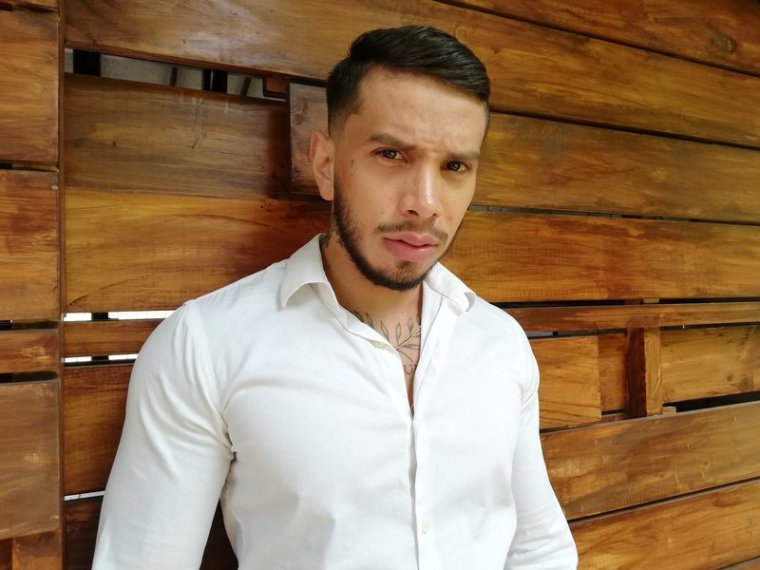CarltonReids's profile - Image n°0