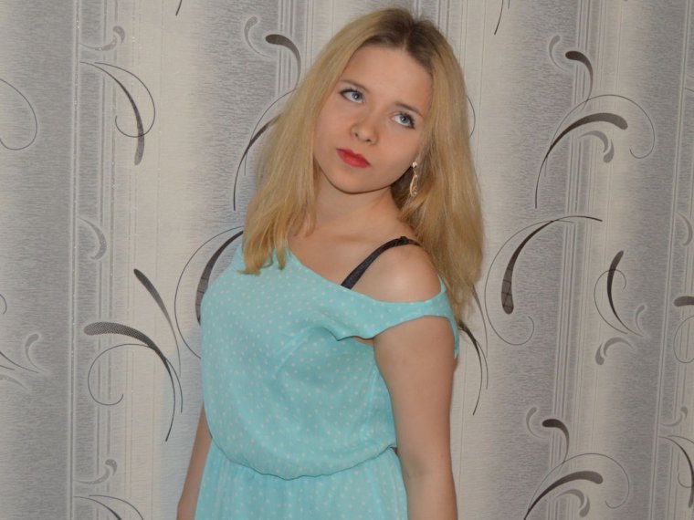 CarolineLoving's profile - Image n°0