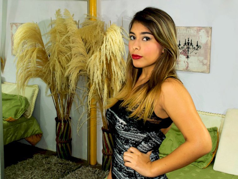 CarolineYooung's profile - Image n°1