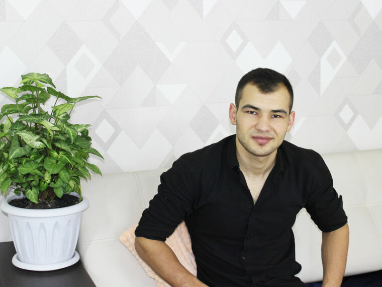 CASTROLUNA's profile - Image n°0