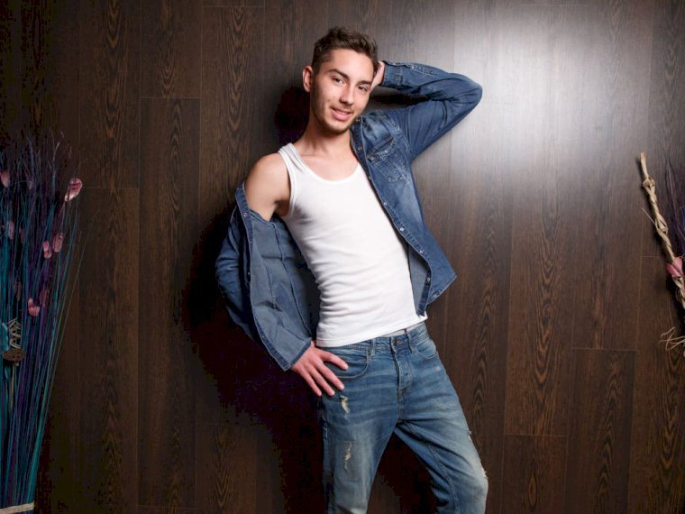 ChadHoward's profile - Image n°1