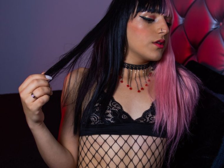 CharlotteCarlson's profile - Image n°0