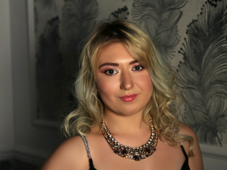 CharlotteHearst's profile - Image n°1