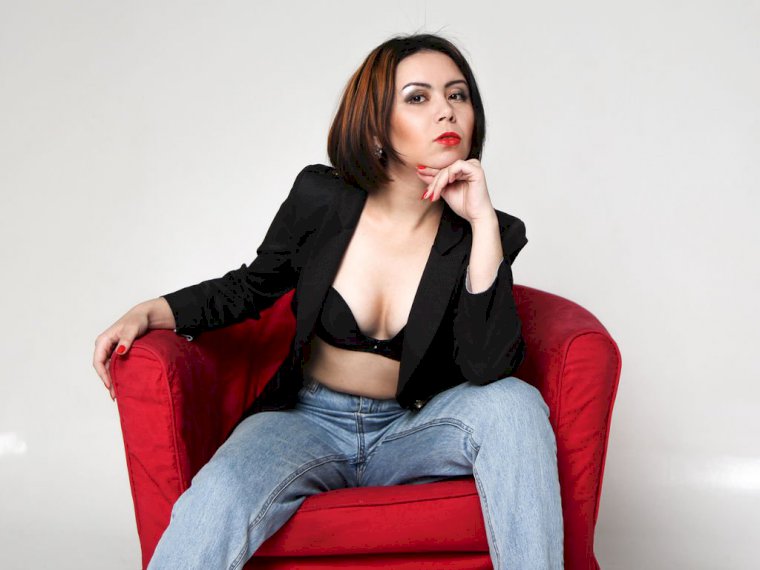 CharmingBeatrice's profile - Image n°0