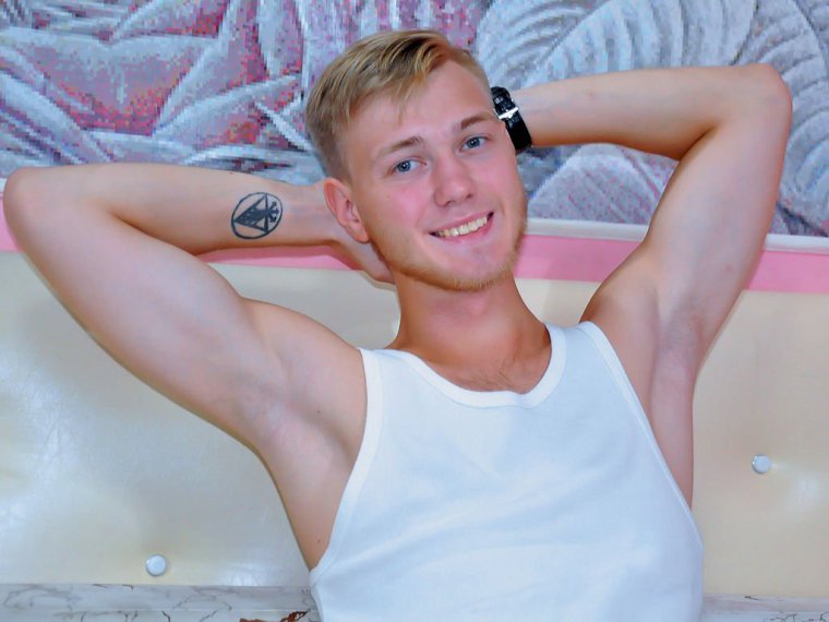 CharmingNicolas's profile - Image n°0