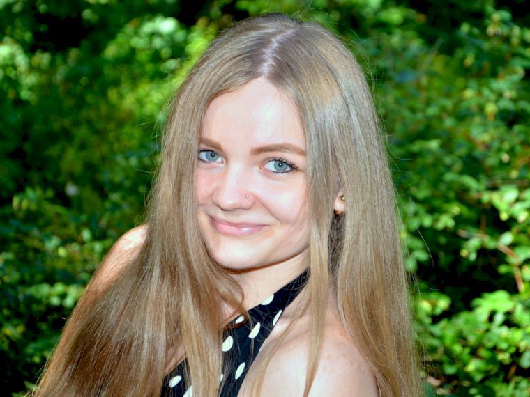 CharrmySmile's profile - Image n°0