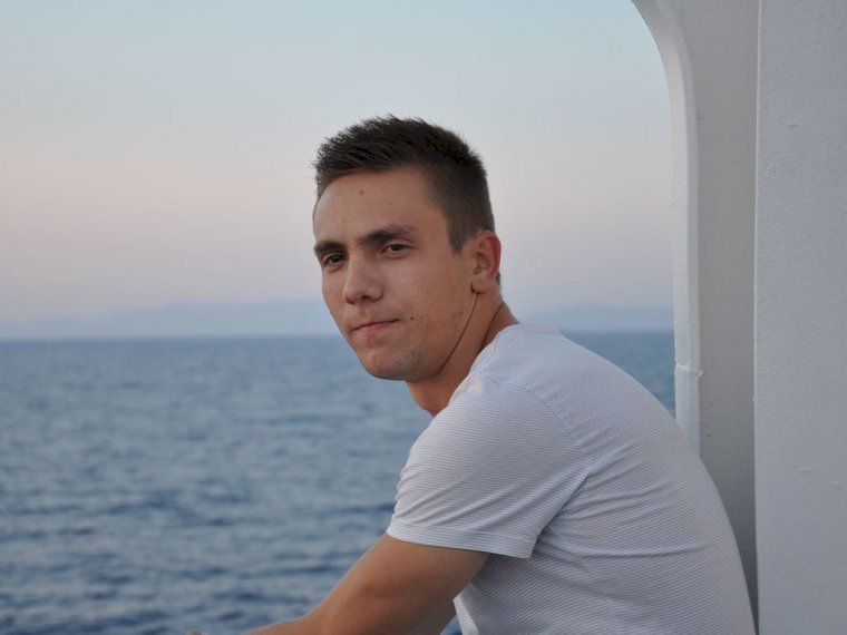 chrishootstud's profile - Image n°1