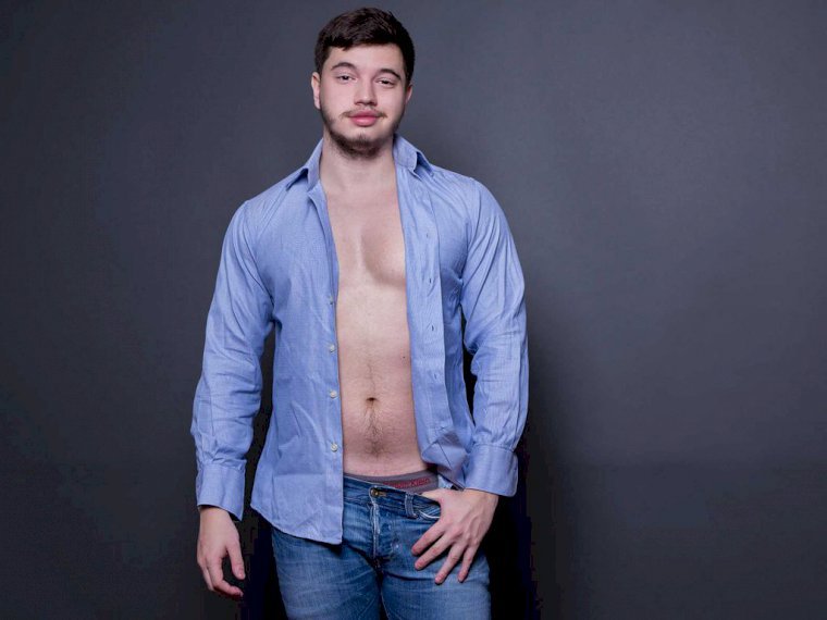 ChrisLance's profile - Image n°0