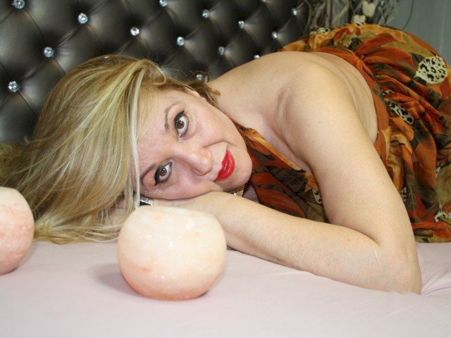 ClassyLidya's profile - Image n°1