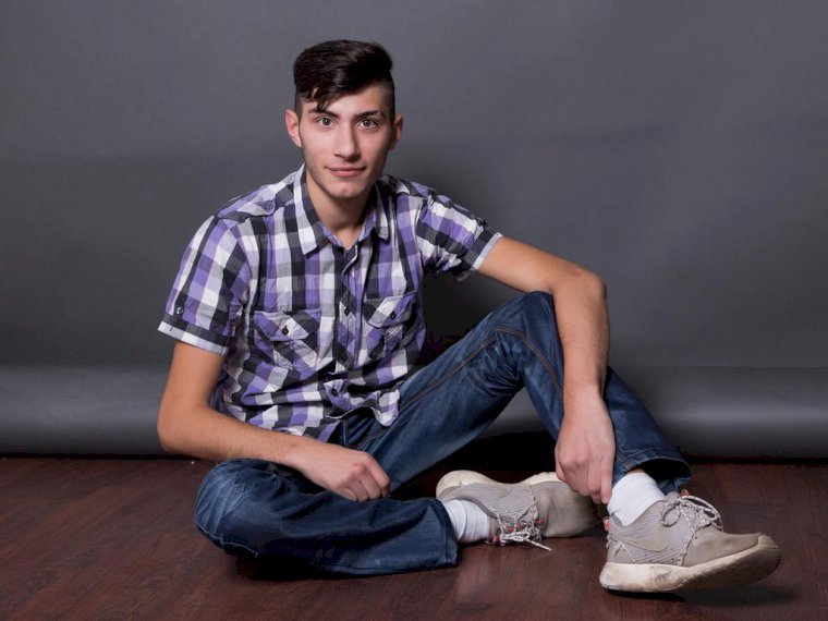 CliveMoreno's profile - Image n°1