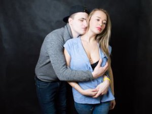 ClydeMonikaSex's Sexcam