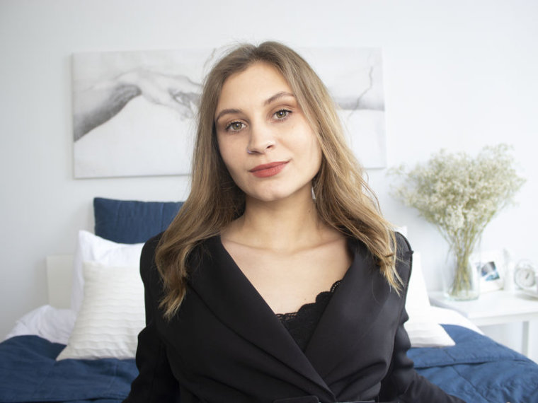 CorneliaBenson's profile - Image n°0
