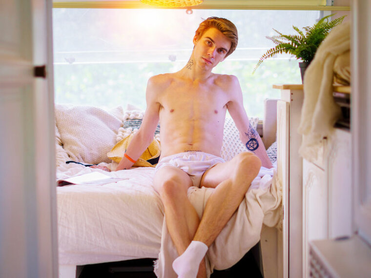 CorvinYoung's profile - Image n°1