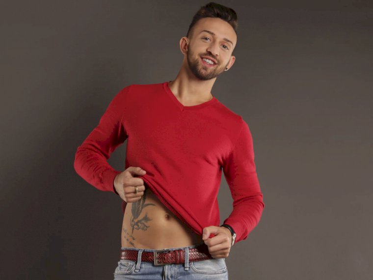 CristianMyles's profile - Image n°1