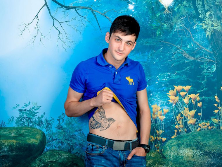 Profil de CuteROMAf0rU - Photo n°0