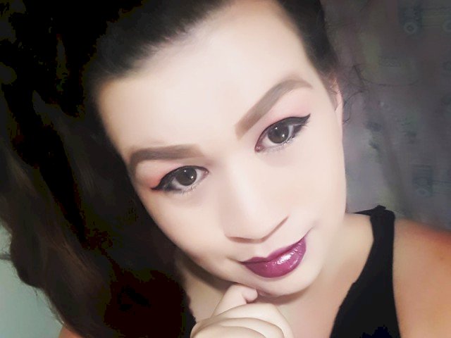 DEBORAH's profile - Image n°0