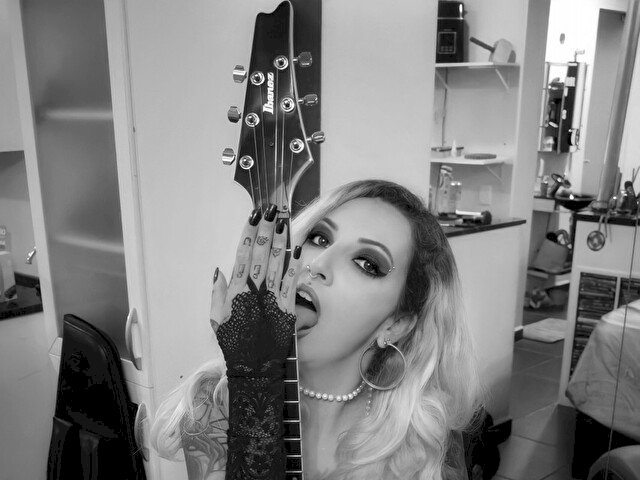 DaniAmy's profile - Image n°3