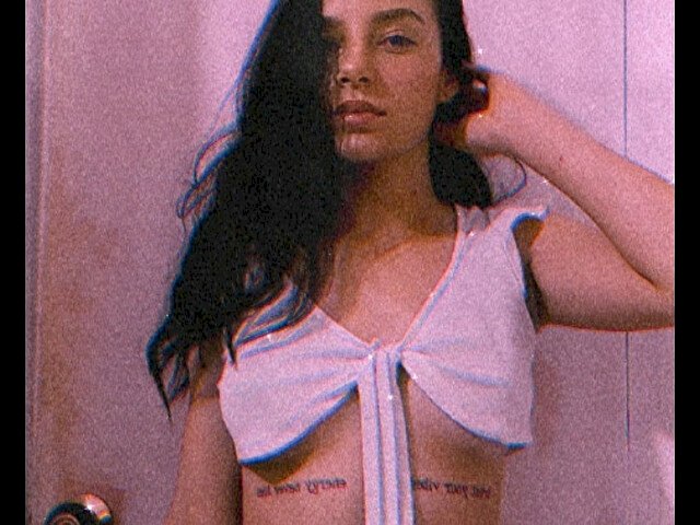DebraBell's profile - Image n°0