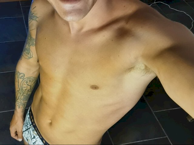 damion's profile - Image n°0