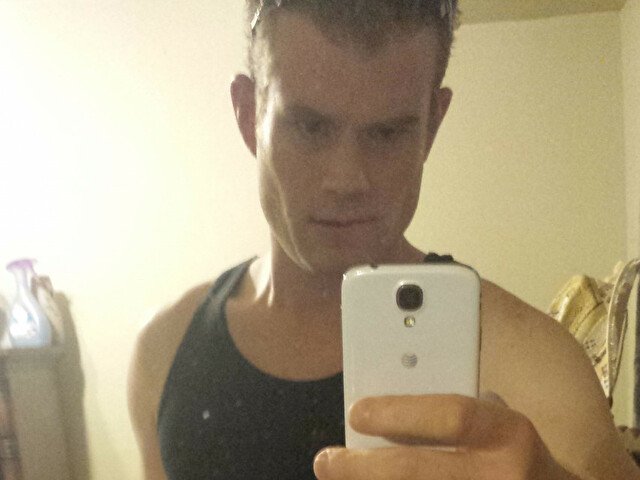 derek7in's profile - Image n°0