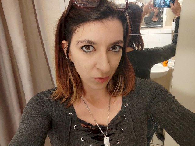 Dimelia's profile - Image n°0