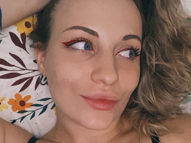 DayanaShow's profile - Image n°3