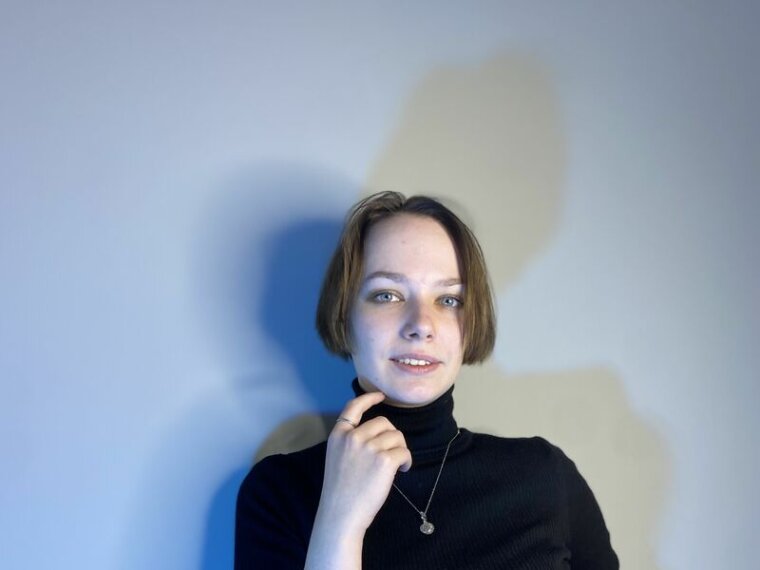 DanaBernulli's profile - Image n°0