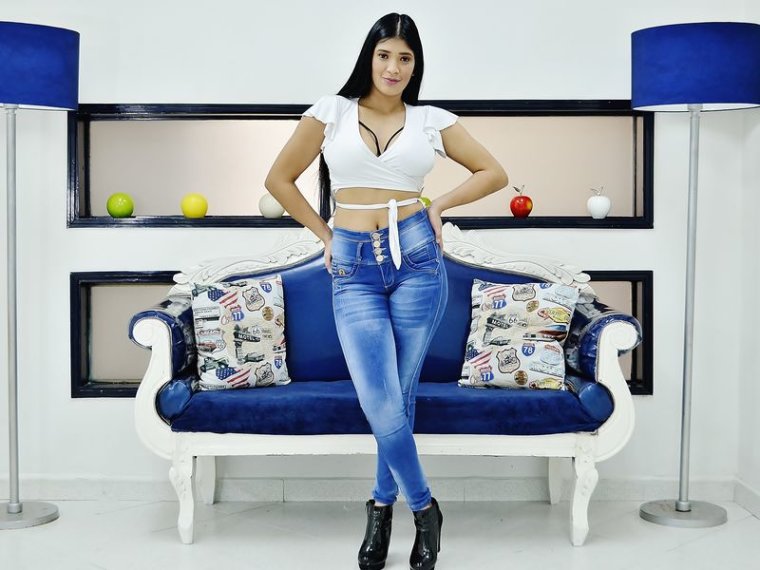 DaniaRoth's profile - Image n°0