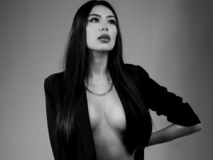 DanielaHenao's Sexcam