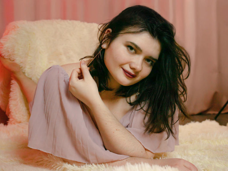DanielaLee's profile - Image n°0