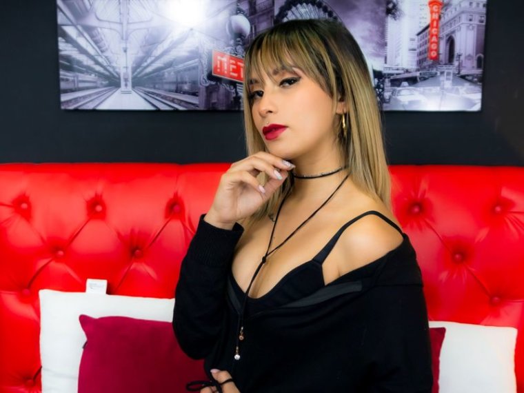 DaniellaHudson's profile - Image n°0