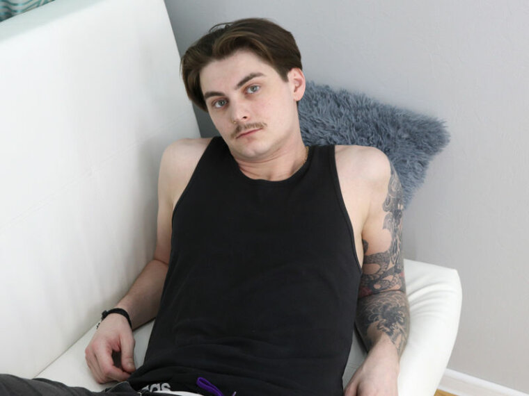 DanielMoory's profile - Image n°0